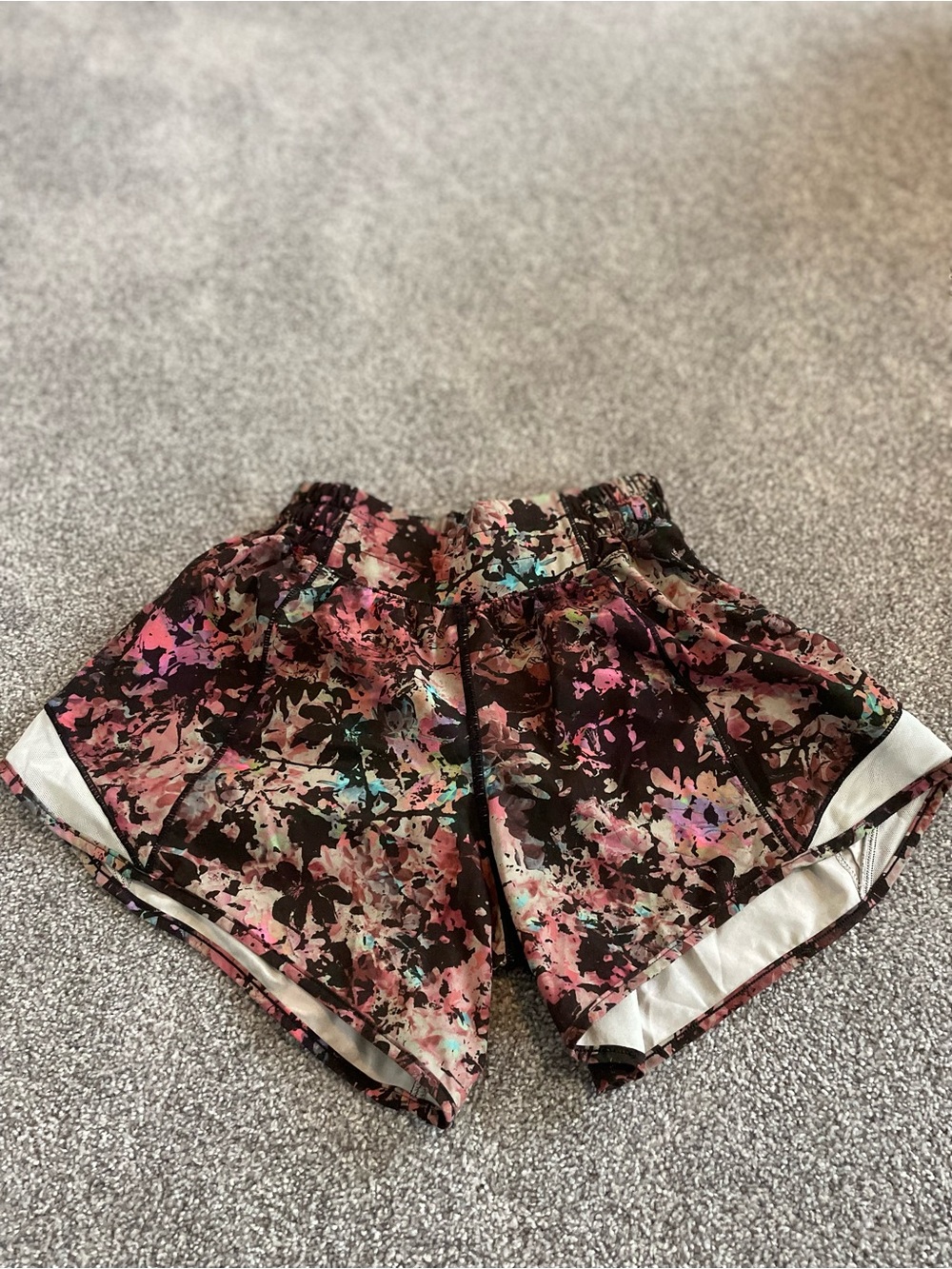 lululemon athletica Women's Floral Splatter Athletic Shorts - Black/Pink